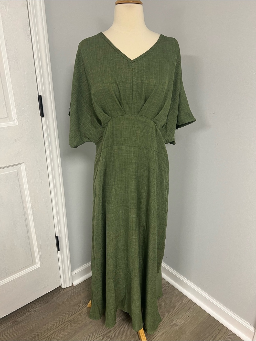 SHEIN New Olive Army Green V-Neck Cinched Waist Batwing Sleeve Maxi Dress